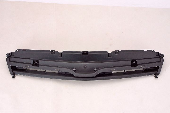 Grille Upper Xe/Xr Model/Hyb Matte-Dk Gray For Saturn - GM1200597