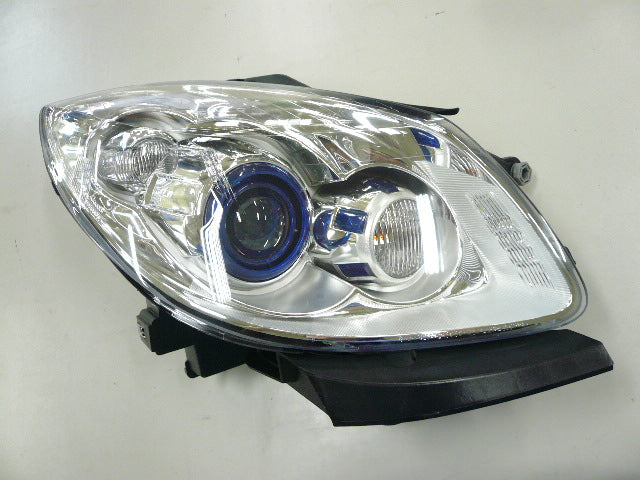 Head Lamp Passenger Side Hid With White Park Lamp Bulb Without Adaptive Headlamps Capareturn Restricted - Final Sale - No Warranty Coverage For Buick - GM2503378C