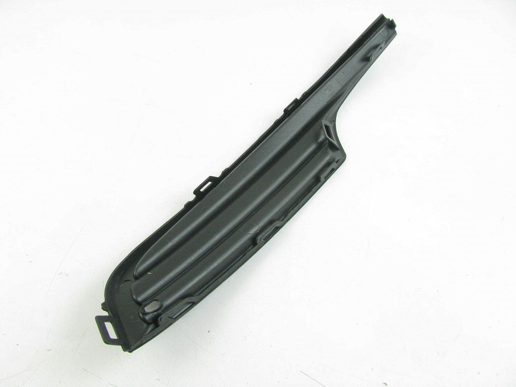 Grille Passenger Side Outer Without Chrome Strip For Volkswagen - VW1039139