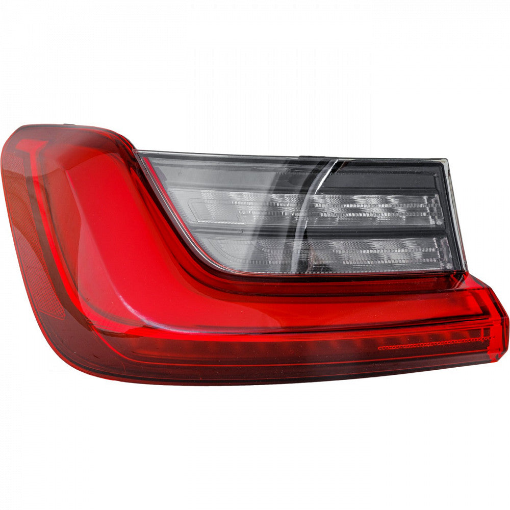 Tail Lamp Driver Side Capareturn Restricted - Final Sale - No Warranty Coverage For Bmw - BM2804134C