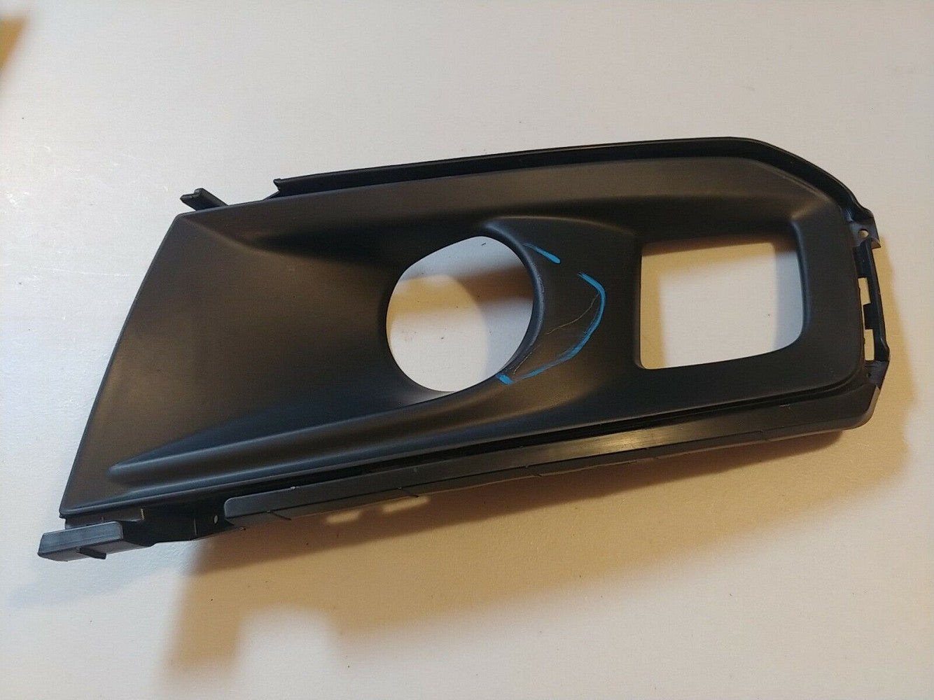 Fog Lamp Bezel Front Passenger Side Textured Black For Honda - HO1039149