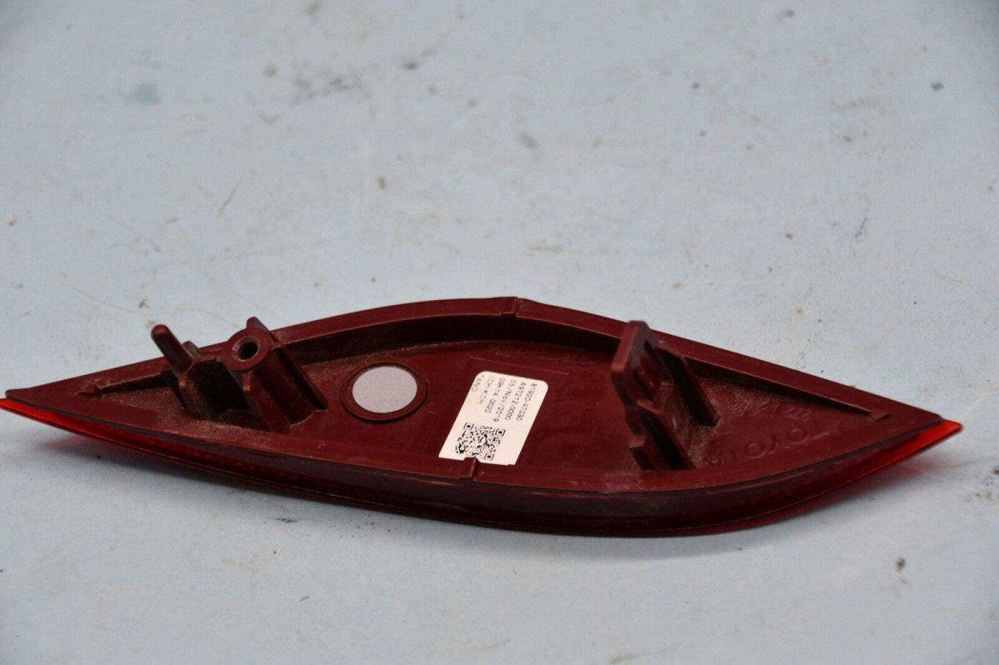 Reflector Rear Driver Side High Quality For Toyota - to1184114