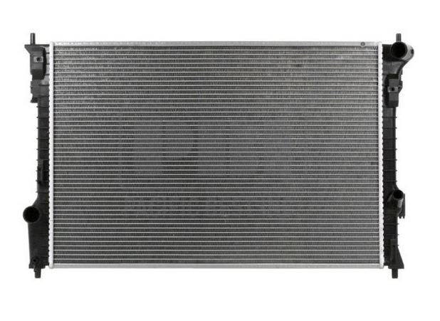 Radiator (13195) Without Tow 3.5L V6 At For Ford - fo3010302