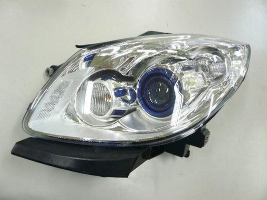 Head Lamp Driver Side Hid With White Park Lamp Bulb Without Adaptive Headlamps Capareturn Restricted - Final Sale - No Warranty Coverage For Buick - GM2502378C