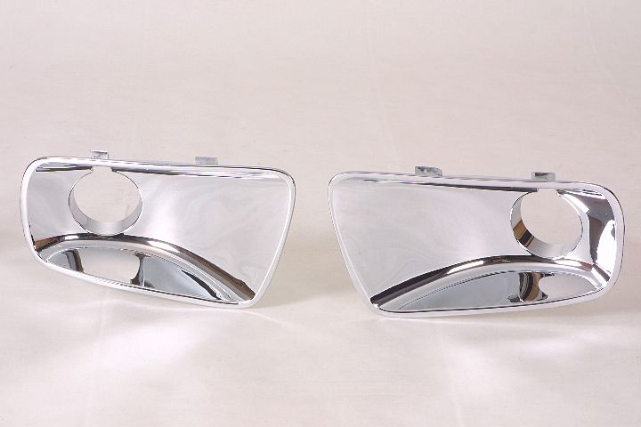 Fog Lamp Bezel Front Driver Side With Fog Lamp Hole Chrome Without Red Line For Saturn - GM2594102