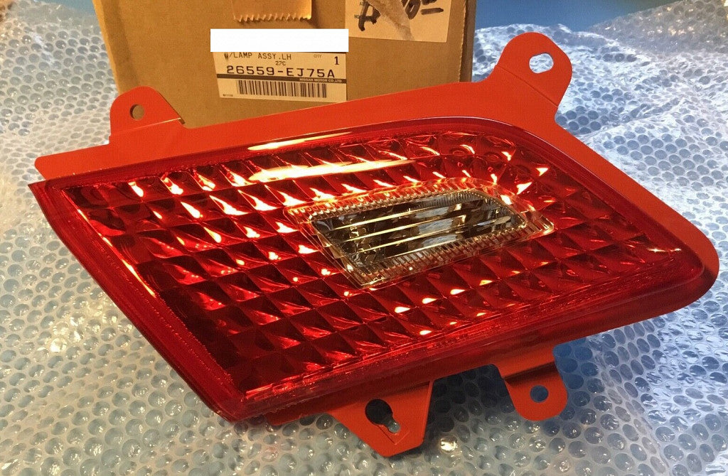 Trunk Lamp Driver Side (Back-Up Lamp) High Quality For Infiniti - IN2886100