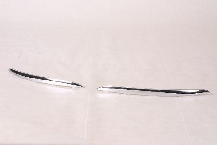Grille Lower Moulding Chrome Passenger Side (Fog Lamp Cover Mldg) For Volkswagen - VW1213100