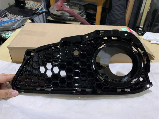 Fog Lamp Bezel Front Driver Side Ptd Black With A-Spec For Acura - AC1038118