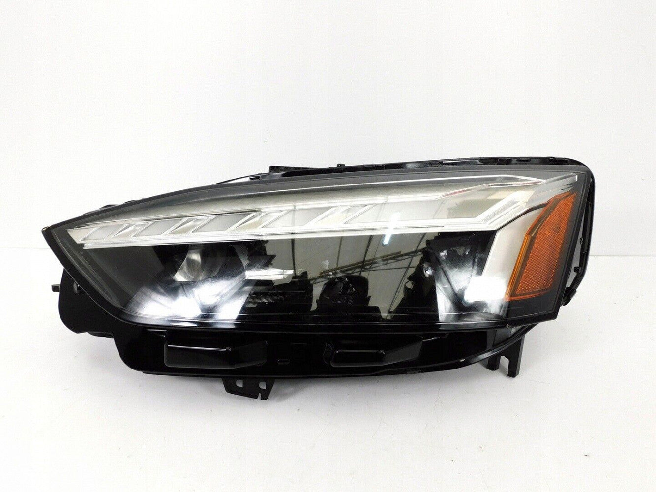 Head Lamp Driver Side Without Laser Pkg High Qualityreturn Restricted - Final Sale - No Warranty Coverage For Audi - AU2502226