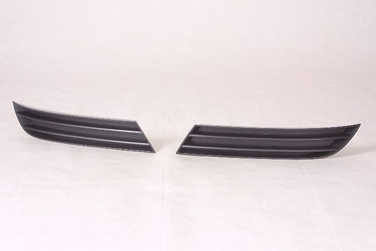 Grille Lower Passenger Side Outer Matt-Black For Saturn - GM1039104